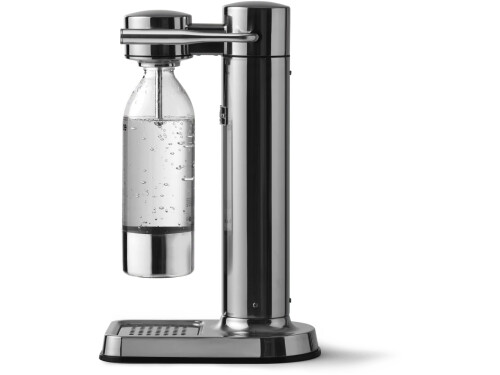 aarke Carbonator 3 with bottle attached