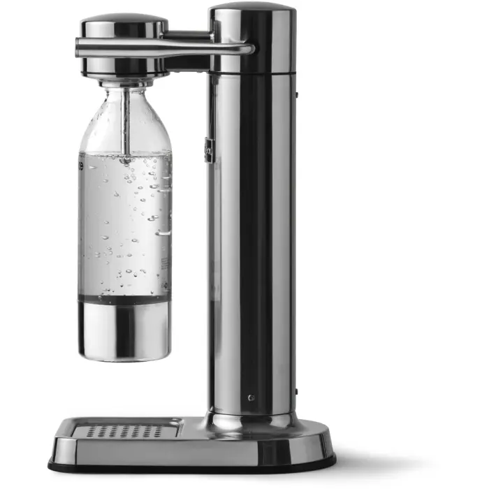 aarke Carbonator 3 with bottle attached