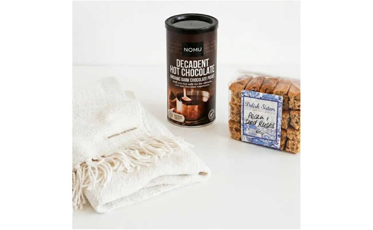 Thick Hand Woven Blanket Gift Set
